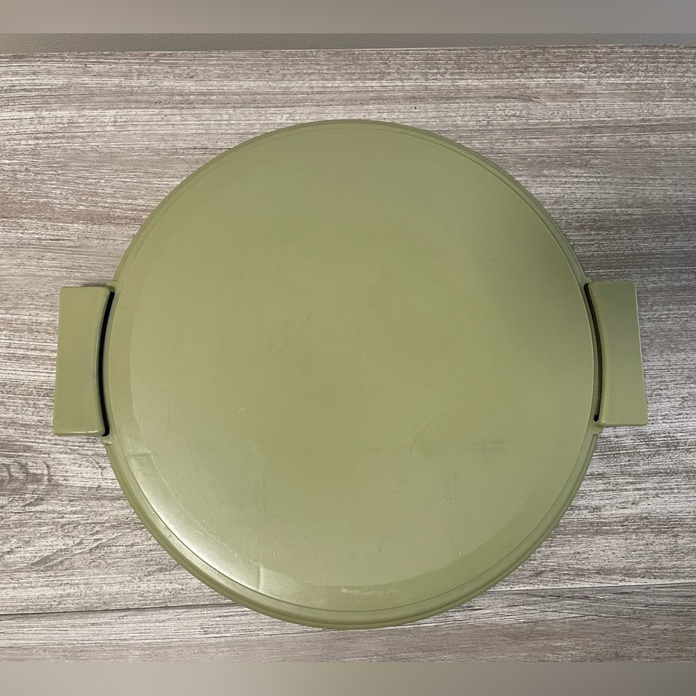 Vintage Cake Carrier with Daisy Design similar to Tupperware MCM - Picture 6 of 8